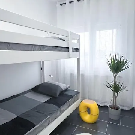 Apartment Comfy In Modern 2-bdr Near Downtown *