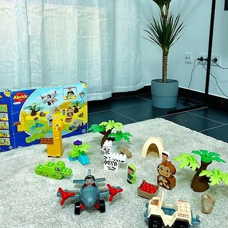 Comfy In Modern 2-bdr Near Downtown